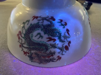 A rare Chinese famille verte 'dragon' bowl, Chenghua mark, Kangxi