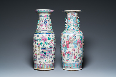 Deux vases en porcelaine de Chine famille rose, 19&egrave;me