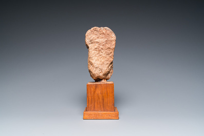T&ecirc;te d'homme barbu en pierre sculpt&eacute;e, 15/16&egrave;me