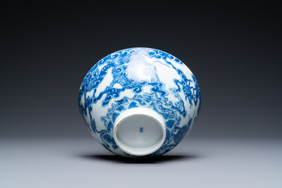 Een Chinese blauw-witte 'Bleu de Hue' kom voor de Vietnamese markt, Tự Đức periode, eind 19e eeuw