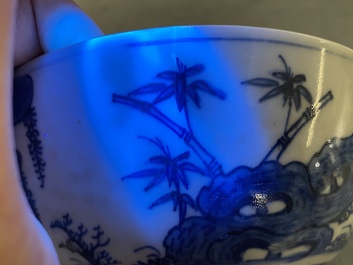 Een Chinese blauw-witte 'Bleu de Hue' kom voor de Vietnamese markt, Thường t&acirc;m lạc sự  賞心樂事 merk, ca. 1830