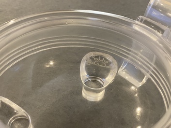 Br&ucirc;le-parfum couvert en verre transparent, Chine, probablement Qing