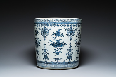 A fine Chinese blue and white 'sanduo' jardini&egrave;re, Qianlong