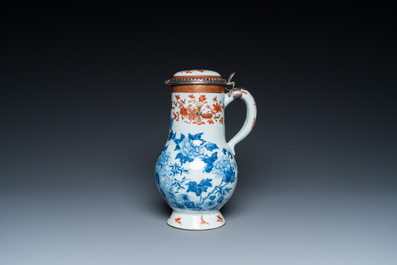 A Chinese blue and white covered ewer, a bowl and two sauceboats, Kangxi/Qianlong