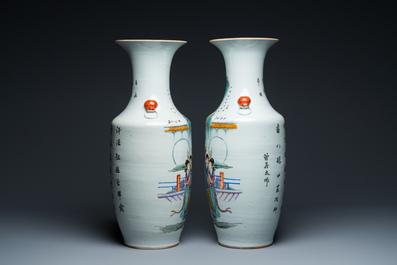 Een paar Chinese famille rose vazen met fluitspelende dames, gesigneerd Zeng Dingtai 曾鼎太, 19/20e eeuw