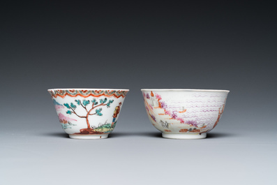 Een Chinees famille rose exportporseleinen bord en twee koppen en schotels, Qianlong