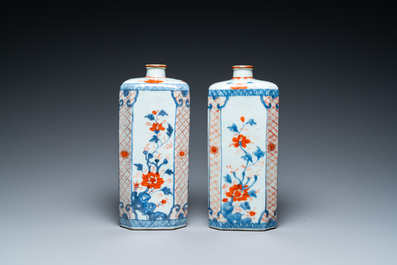 A pair of octagonal Chinese Imari-style flasks, Kangxi