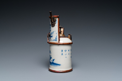 A Vietnamese copper-mounted blue and white water pipe, 19th C.