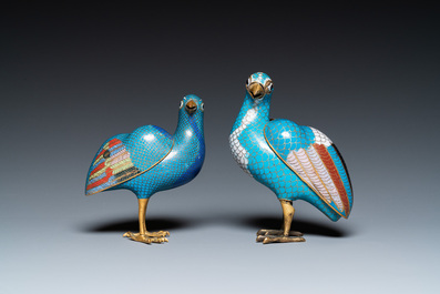 Deux bo&icirc;tes couvertes en forme de cailles en &eacute;maux cloisonn&eacute;s, Chine, Qing