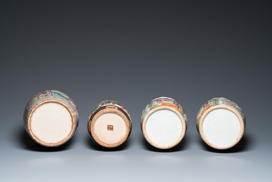 Quatre vases en porcelaine de Chine famille rose, 19&egrave;me
