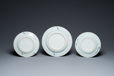 18 Chinese blauw-witte schotels en borden, Kangxi/Qianlong