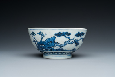 Een Chinese blauw-witte 'Bleu de Hue' kom voor de Vietnamese markt, Thường t&acirc;m lạc sự  賞心樂事 merk, ca. 1830