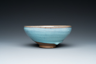 A Chinese junyao bowl, Song or later
