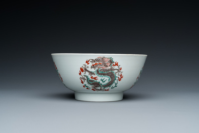 A rare Chinese famille verte 'dragon' bowl, Chenghua mark, Kangxi
