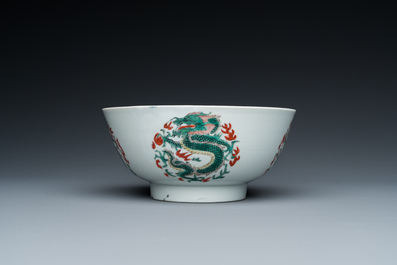 A rare Chinese famille verte 'dragon' bowl, Chenghua mark, Kangxi