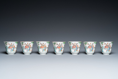 Sept tasses et huit soucoupes en porcelaine de Chine famille rose, marque et &eacute;poque de Tongzhi
