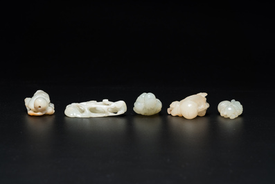 Five Chinese jade carvings, 19/20th C.