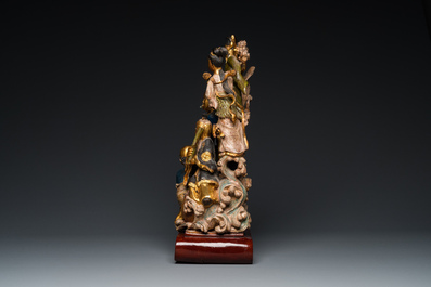 Groupe en bois laqu&eacute; et polychrom&eacute; figurant les huit immortels, Chine, 19/20&egrave;me