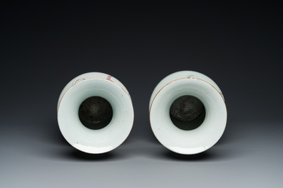 Two Chinese famille rose vases, 19/20th C.