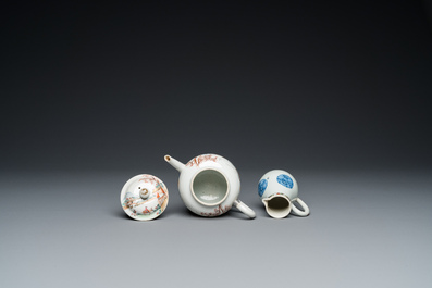 Een collectie Chinees blauw-wit, famille rose, verte en Imari-stijl theegoed, Kangxi/Qianlong