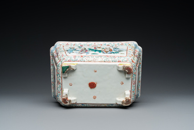 A rectangular Chinese famille rose jardini&egrave;re, 19th C.