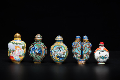 Eleven Chinese Canton enamel, cloisonn&eacute;, silver and other metal snuff bottles, 19/20th C.