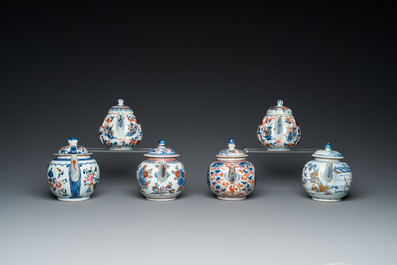 Six th&eacute;i&egrave;res en porcelaine de Chine en bleu et blanc, famille verte et de style Imari, Kangxi/Yongzheng