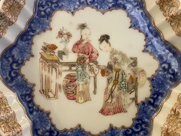 Support de th&eacute;i&egrave;re en porcelaine de Chine famille rose, Yongzheng/Qianlong