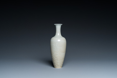 A Chinese celadon-glazed 'sea dragon' vase, Kangxi mark, 19/20th C.