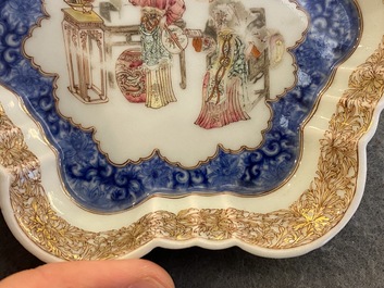 Support de th&eacute;i&egrave;re en porcelaine de Chine famille rose, Yongzheng/Qianlong