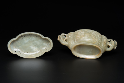 Bol couvert ajour&eacute; en jade sculpt&eacute;, Chine, 19/20&egrave;me
