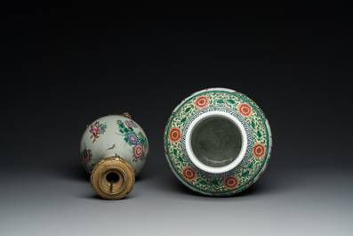Un vase en porcelaine de Chine famille verte et un en famille rose sur fond c&eacute;ladon mont&eacute; en lampe, 19&egrave;me