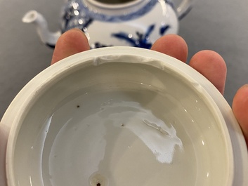 A large Chinese blue and white 'antiquities' teapot and cover, Kangxi