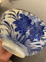 Een Chinese blauw-witte 'Bleu de Hue' kom voor de Vietnamese markt, Ngoạn ngọc 玩玉 merk, 19e eeuw