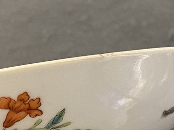 Een paar Chinese famille rose borden met onsterfelijken, Shen De Tang 慎德堂製 merk, 19e eeuw