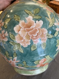 A Dutch-decorated Japanese Arita apothecary flask monogrammed PDR, Edo, 17th C.