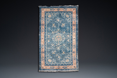 Deux tapis chinois, 19/20&egrave;me