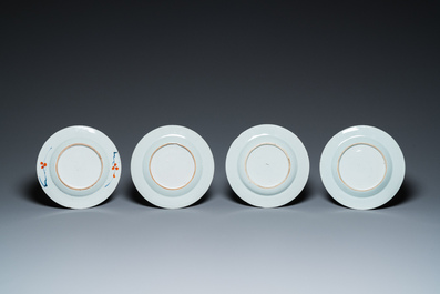 15 Chinese blauw-witte en Imari-stijl schotels en een theepot, Kangxi en later