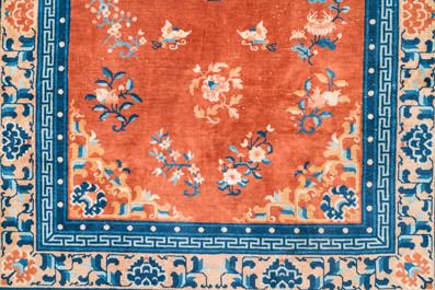 Deux tapis en laine, Chine, R&eacute;publique