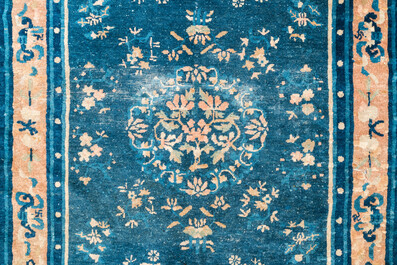 Deux tapis chinois, 19/20&egrave;me