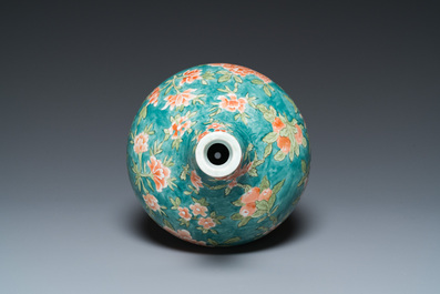 A Dutch-decorated Japanese Arita apothecary flask monogrammed PDR, Edo, 17th C.