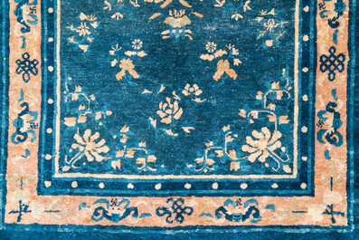 Deux tapis chinois, 19/20&egrave;me