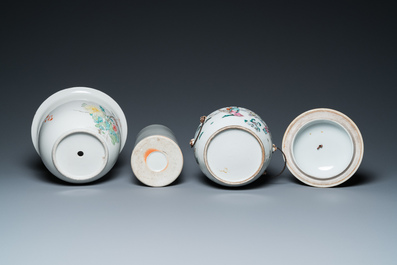 A Chinese qianjiang cai hat stand, a jardini&egrave;re and a famille rose bowl and cover, 19/20th C.