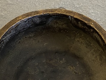 A Chinese bronze censer, Xuande mark, 18/19th C.