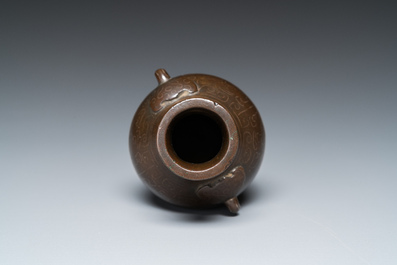 Vase de forme 'hu' en bronze incrust&eacute; d'argent, Chine, 17/18&egrave;me