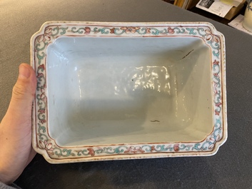 A rectangular Chinese famille rose jardini&egrave;re, 19th C.