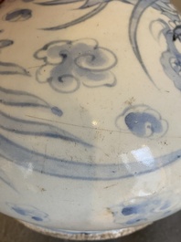 A Korean blue and white 'dragon' bottle vase, Joseon, 18/19th C.