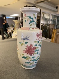 Een Chinese famille rose rouleau vaas, Daoguang merk, 19e eeuw
