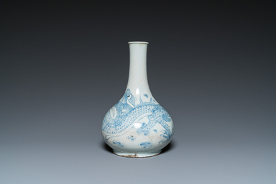 A Korean blue and white 'dragon' bottle vase, Joseon, 18/19th C.