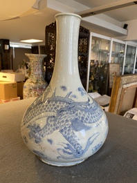 A Korean blue and white 'dragon' bottle vase, Joseon, 18/19th C.